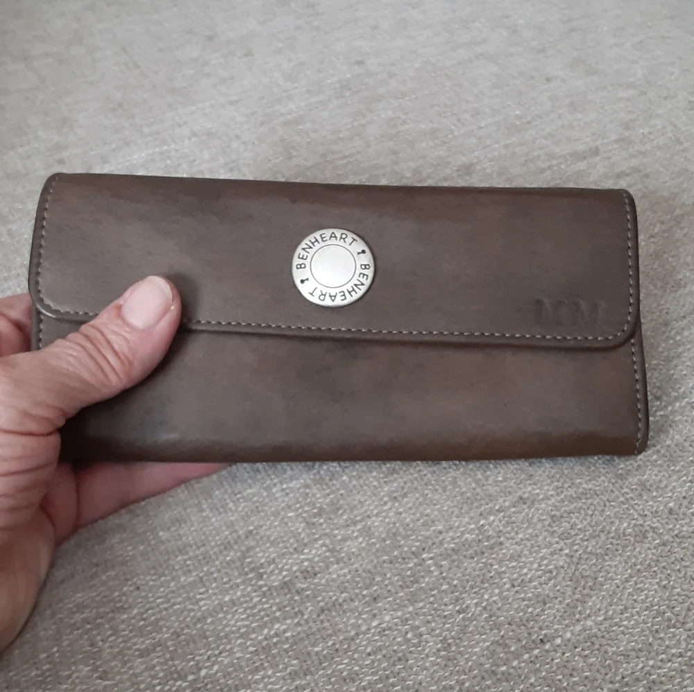 Benheart Brown Leather Snap Wallet - Picture 11 of 11